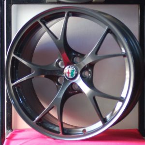 Cerchi in lega alfa romeo giulia 8,5x19 originali