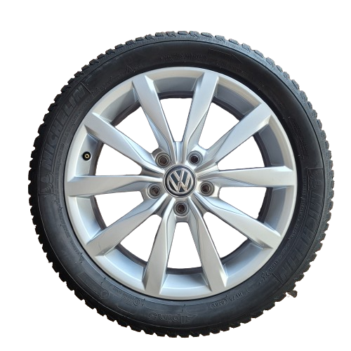 Cerchi in lega Golf 17 Originali Volkswagen a Razze VW01 e Pneumatici Michelin 205 50